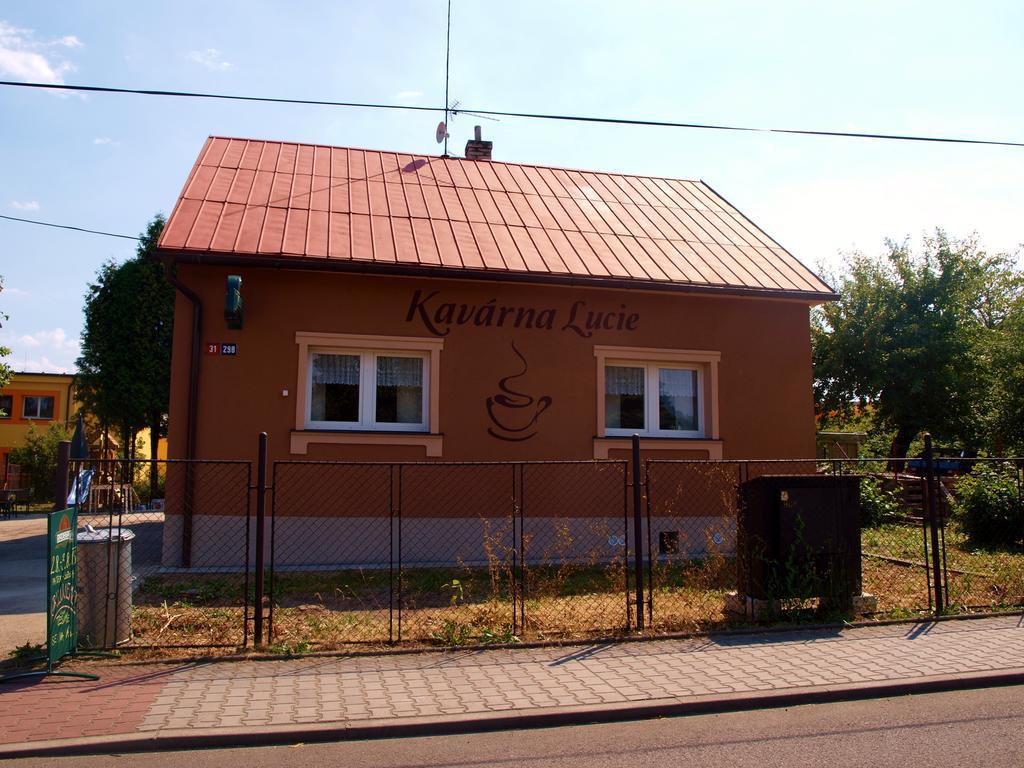 Kavarna Lucie S Ubytovanim Horni Terlicko Exterior photo